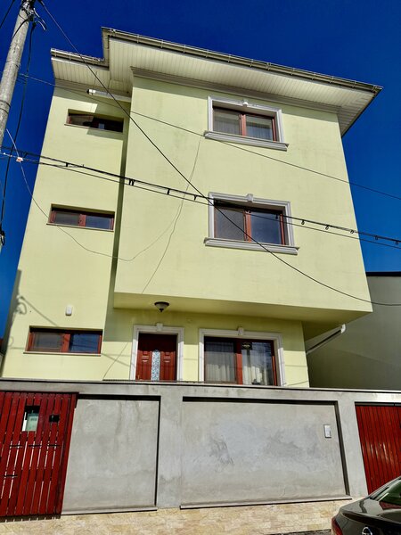 Eroii Revolutiei, Marius Nasta, garsoniera moderna, la 6 minute metrou