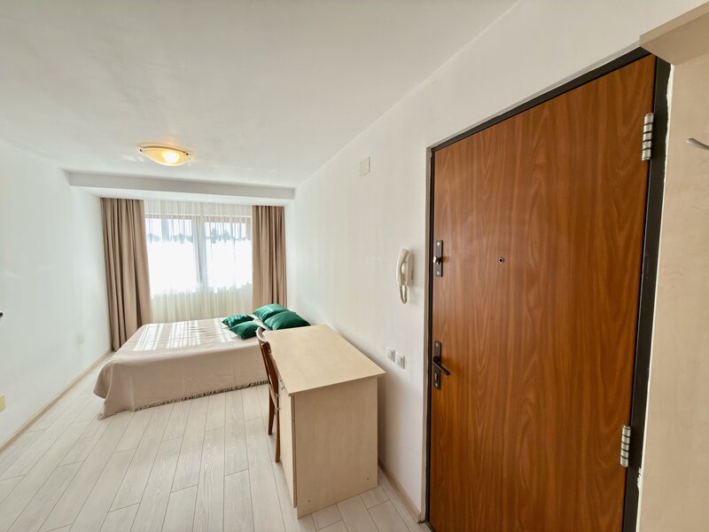 Eroii Revolutiei, Marius Nasta, garsoniera moderna, la 6 minute metrou