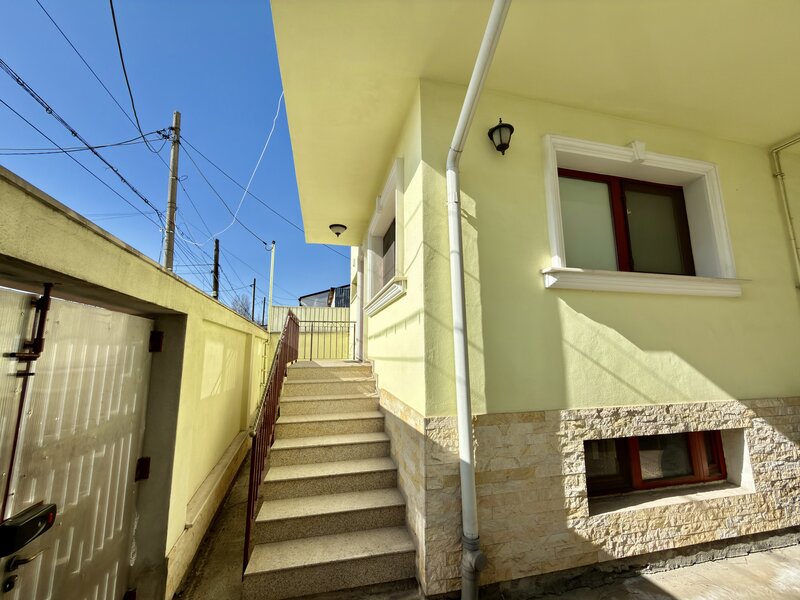 Eroii Revolutiei, Marius Nasta, garsoniera moderna, la 6 minute metrou