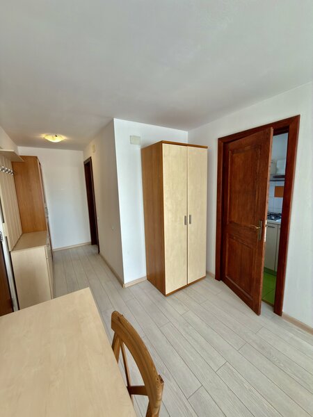 Eroii Revolutiei, Marius Nasta, garsoniera moderna, la 6 minute metrou